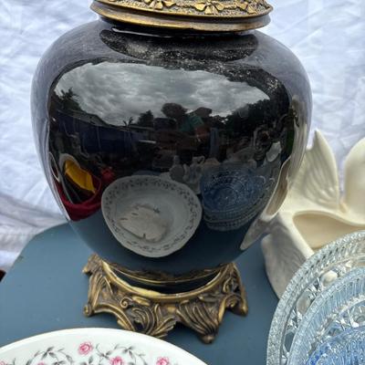 Pohl Swan picture and various items