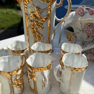 Angels and cherubs, pitchers with glasses and more