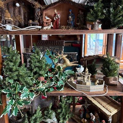 Fountain mini nativity set plus other Christmas decor