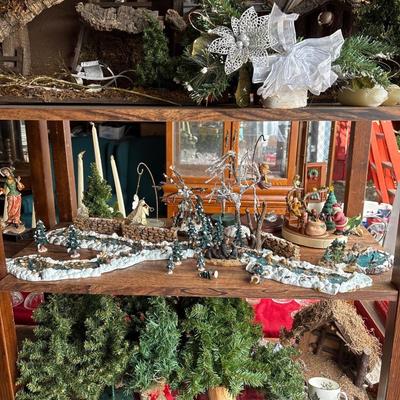 Large Christmas lot