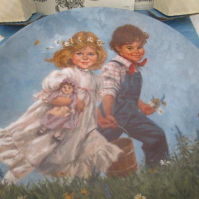 2 Vintage Decorative plates