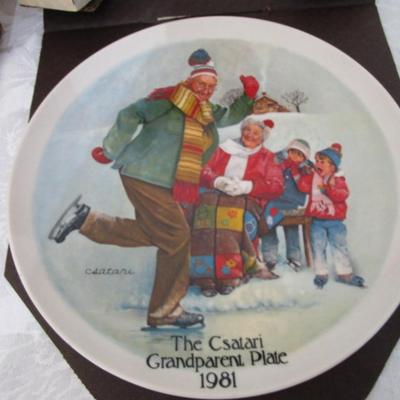 2 Vintage Decorative plates