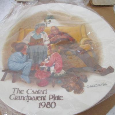 2 Vintage Decorative plates