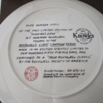 2 Vintage Decorative plates
