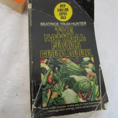 13 Juicing & nutrition books