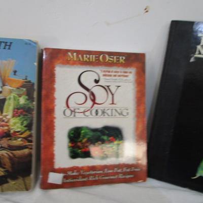 13 Juicing & nutrition books