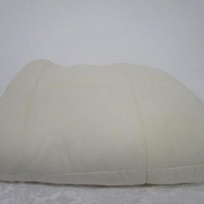 HIG comforter, cream colored