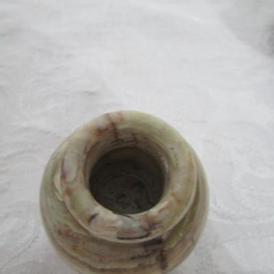 Various trinket items