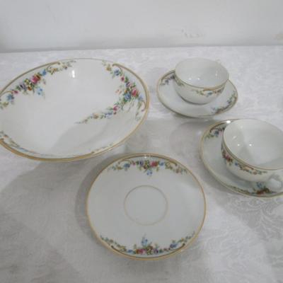 Paul Muller SELV fine china items, The Kenmore pattern