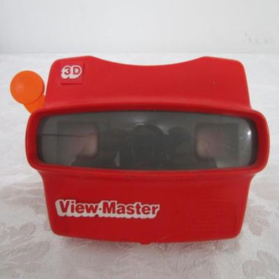 2 vintage toy cars, 1 Viewmaster