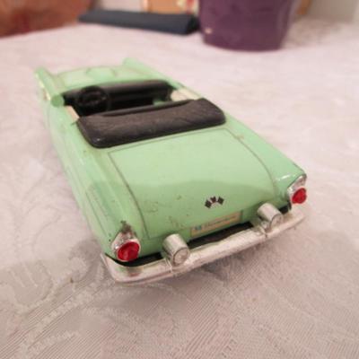 2 vintage toy cars, 1 Viewmaster