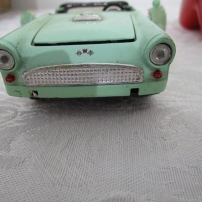 2 vintage toy cars, 1 Viewmaster