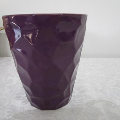 New scented candle, 1 brass vase, 1 ceramic vase