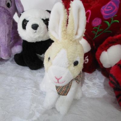10 stuffed animals