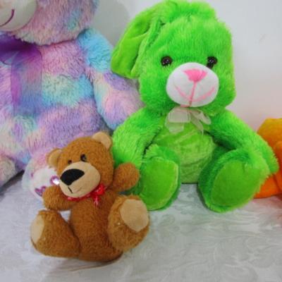 10 stuffed animals