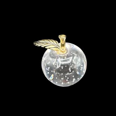 3 Decorative crystal pieces