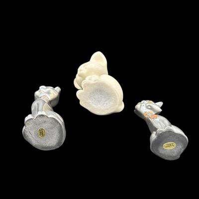 3 Cat figurines