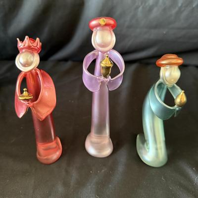 Modern and Classic Nativity Scene Collection (LR-BM)