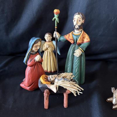 Modern and Classic Nativity Scene Collection (LR-BM)
