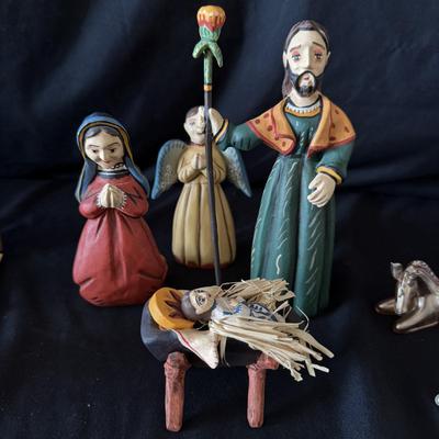 Modern and Classic Nativity Scene Collection (LR-BM)