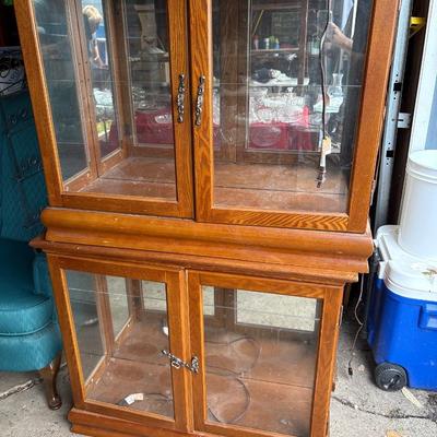 Two short display units