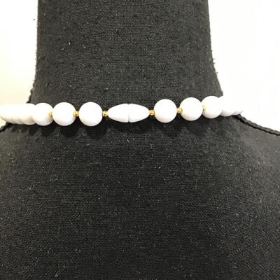 Sale Photo Thumbnail #42: Very nice white beaded fashion, statement necklace. Please see attached photos.