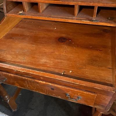 Primitive desk, missing Cover
