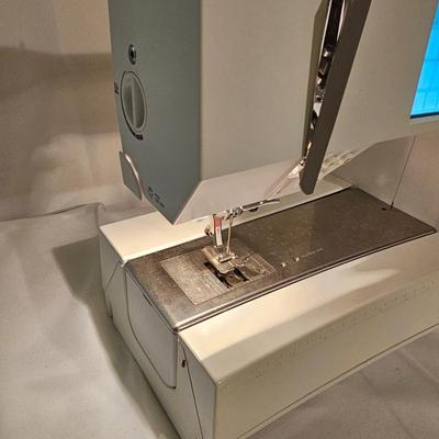 Bernina Artista 180 Sewing/Embroidery Machine w/Embroidery Head & Accessories (GB2-JS)
