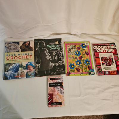 Assorted Quilt, Sewing & Crochet Books (GB2-JS)