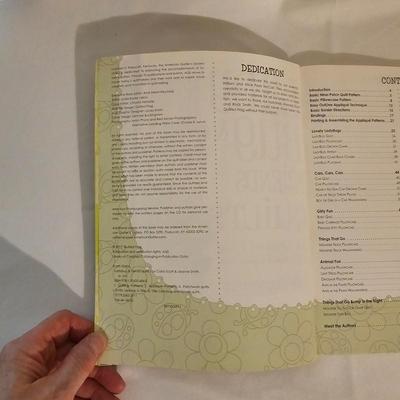 Assorted Quilt, Sewing & Crochet Books (GB2-JS)