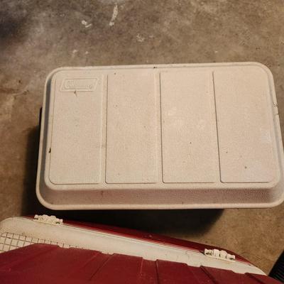 Lot of 3 Coolers 2 Igloo Coolers 1 Coleman