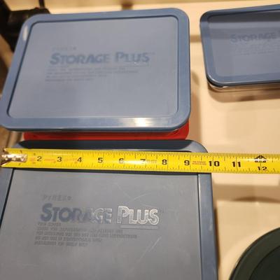 Lot of 8 Pyrex Glass Storage Plus & Bowls with Lids