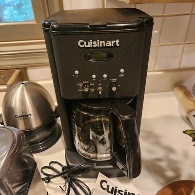 Lot of Kitchen Small Applainces Kitchen Aid Toaster , Cuisinart Multicooker Cook Central 4 in 1, 5Cuisinart Coffee Maker, Coffee Grinder,...
