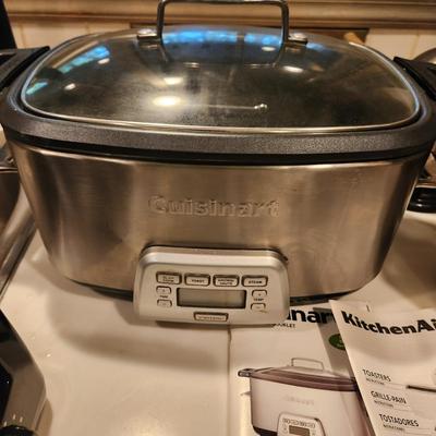 Lot of Kitchen Small Applainces Kitchen Aid Toaster , Cuisinart Multicooker Cook Central 4 in 1, 5Cuisinart Coffee Maker, Coffee Grinder,...