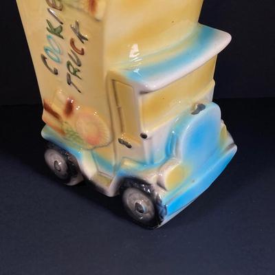 LOT 78: Vintage Cookie Truck USA Pottery Cookie Jar