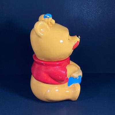 LOT 80: Vintage Walt Disney Productions 900 USA Winnie the Pooh Cookie Jar