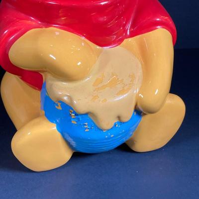 LOT 80: Vintage Walt Disney Productions 900 USA Winnie the Pooh Cookie Jar