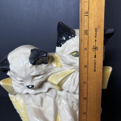 LOT 86: Vintage McCoy Two Kittens in Basket Cookie Jar