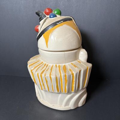 LOT 87: Vintage McCoy Jojo the Clown Cookie Jar