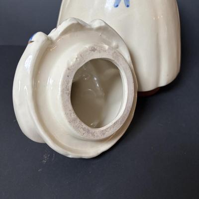 LOT 89: Vintage Shawnee Potter Dutch Girl Cookie Jar