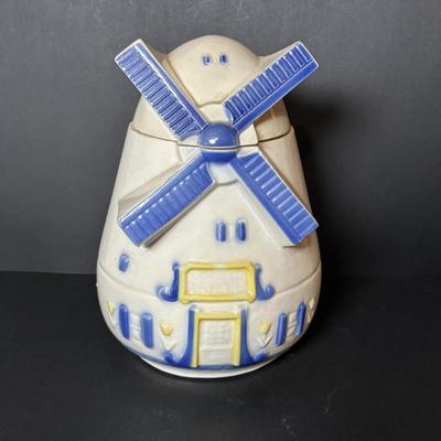 LOT 92: Vintage FAP (Fredericksburg Art Pottery) Windmill Cookie Jar