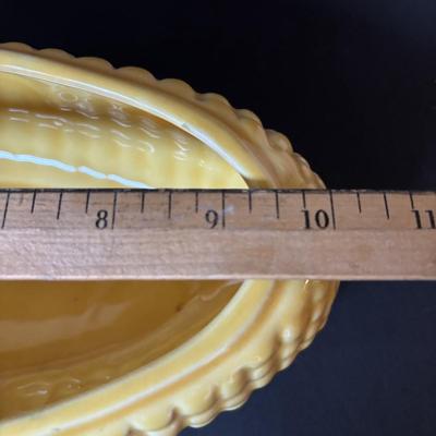 LOT 97: Vintage Shawnee & Cardinal Pottery Corncob Collection: Sugar Bowl, Covered Dish Corn Plates, Salt/Peppers