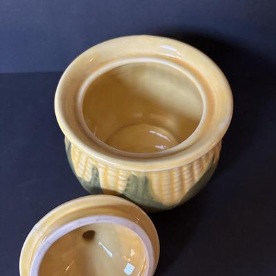 LOT 97: Vintage Shawnee & Cardinal Pottery Corncob Collection: Sugar Bowl, Covered Dish Corn Plates, Salt/Peppers