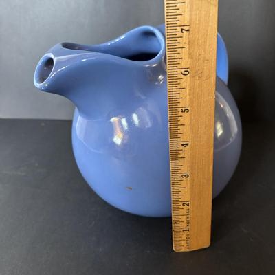 LOT 103: Vintage Kitchen: Hall, Fiesta, Anchor Hocking, Syracuse, Westinghouse, Good Seasons