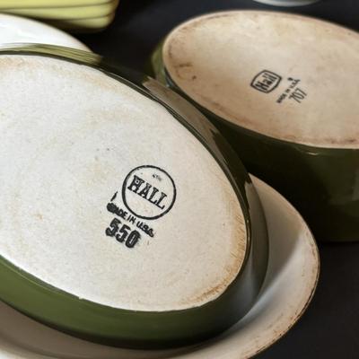 LOT 103: Vintage Kitchen: Hall, Fiesta, Anchor Hocking, Syracuse, Westinghouse, Good Seasons
