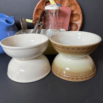 LOT 103: Vintage Kitchen: Hall, Fiesta, Anchor Hocking, Syracuse, Westinghouse, Good Seasons