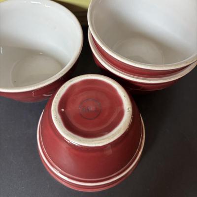 LOT 103: Vintage Kitchen: Hall, Fiesta, Anchor Hocking, Syracuse, Westinghouse, Good Seasons