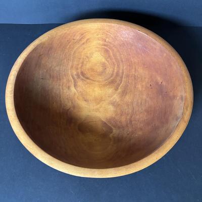 LOT 105: Vintage/Primitive Wooden Bowls (3), Rolling Pins (3), Wooden Pestle (2)