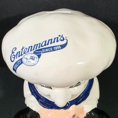 LOT 109: Vintage Entenmann's Exclusive Ceramic Baker Piggy Bank & Pillsbury Doughboy 1988 Ceramic Planter/Scrubber Holder With...
