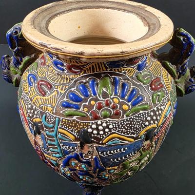 LOT 118: Antique/Vintage Small Hand Painted Japanese Satsuma Vase & Late 19th Century Chinese Ginger Jar